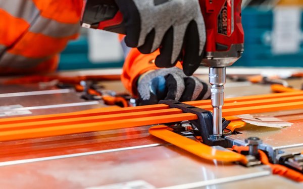 How raw materials from millions of tons of e-car batteries are obtained