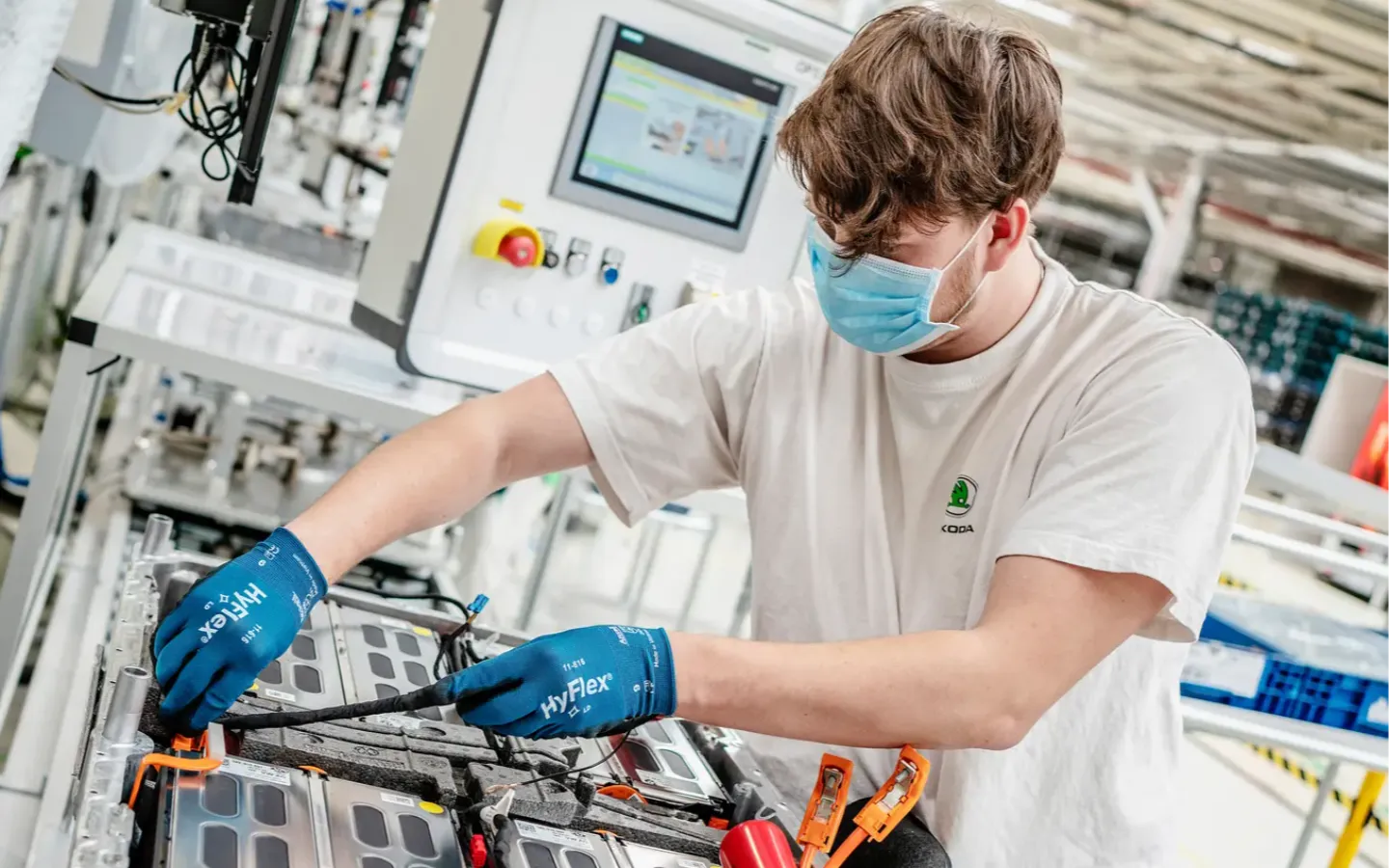 NZZ - In der Schweiz entsteht die erste Recyclinganlage für Elektroautos