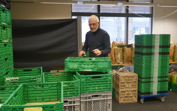 Une visite à la distribution alimentaire de l'église Vineyard à Olten - le service au prochain