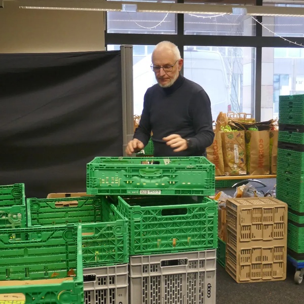 Une visite à la distribution alimentaire de l'église Vineyard à Olten - le service au prochain